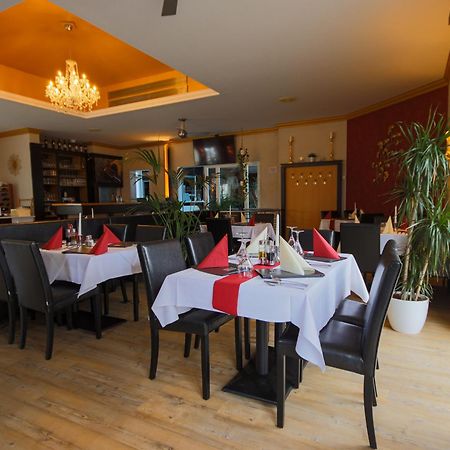 Check Inn Hotel Merseburg Exterior photo