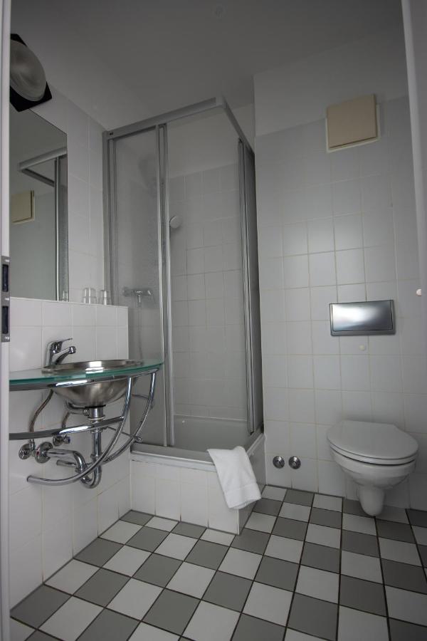 Check Inn Hotel Merseburg Exterior photo