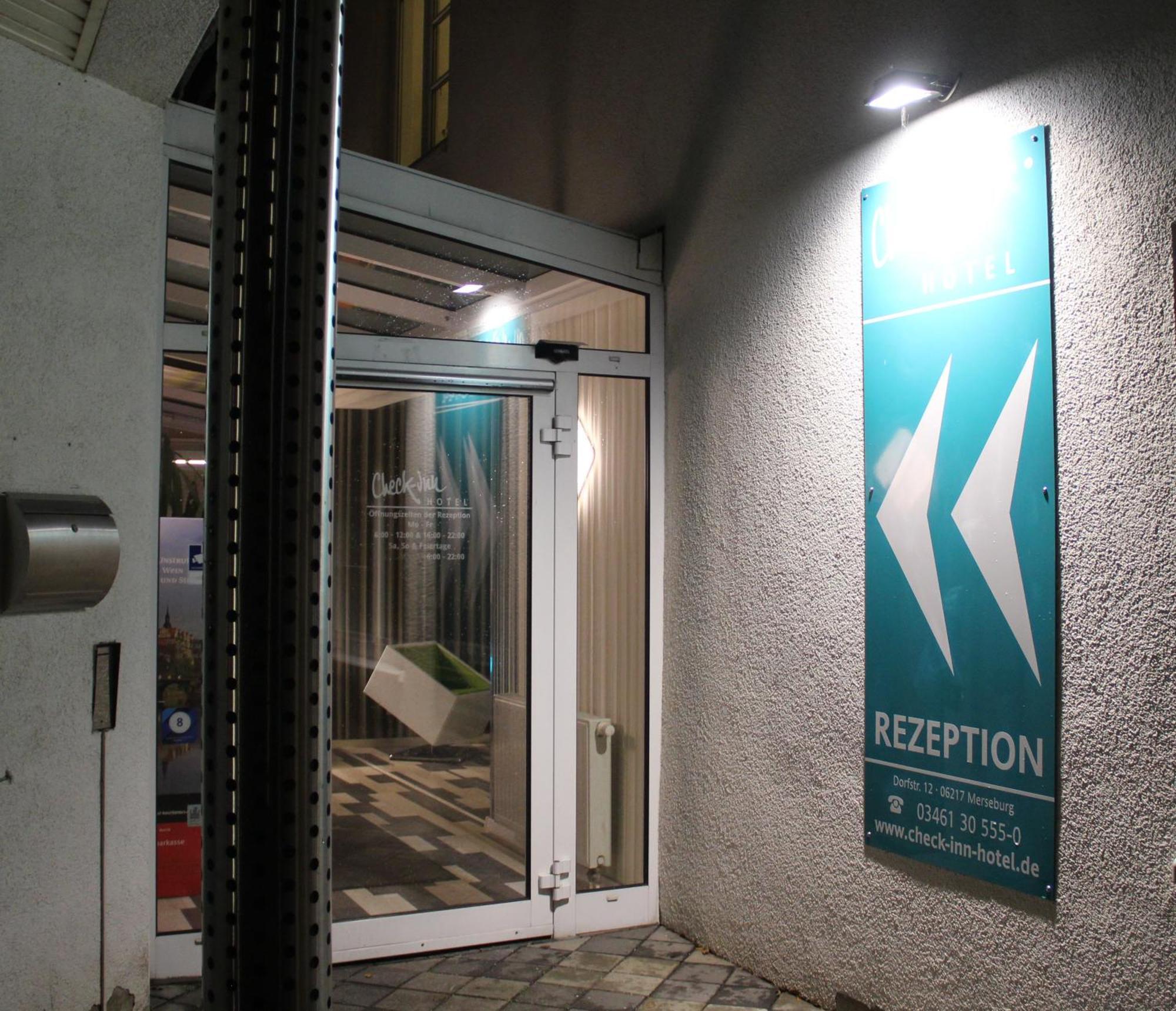 Check Inn Hotel Merseburg Exterior photo