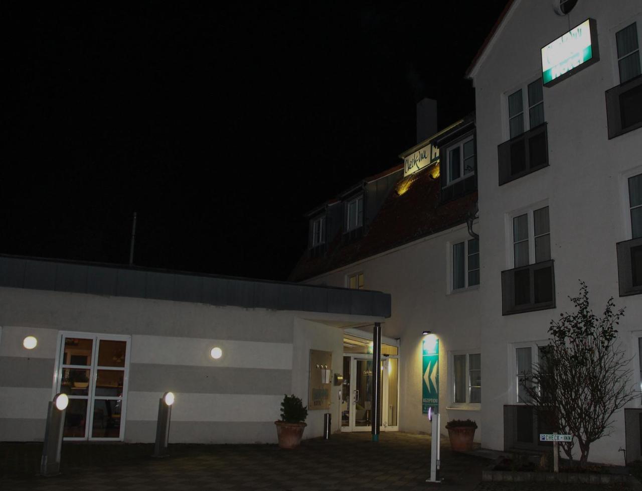 Check Inn Hotel Merseburg Exterior photo