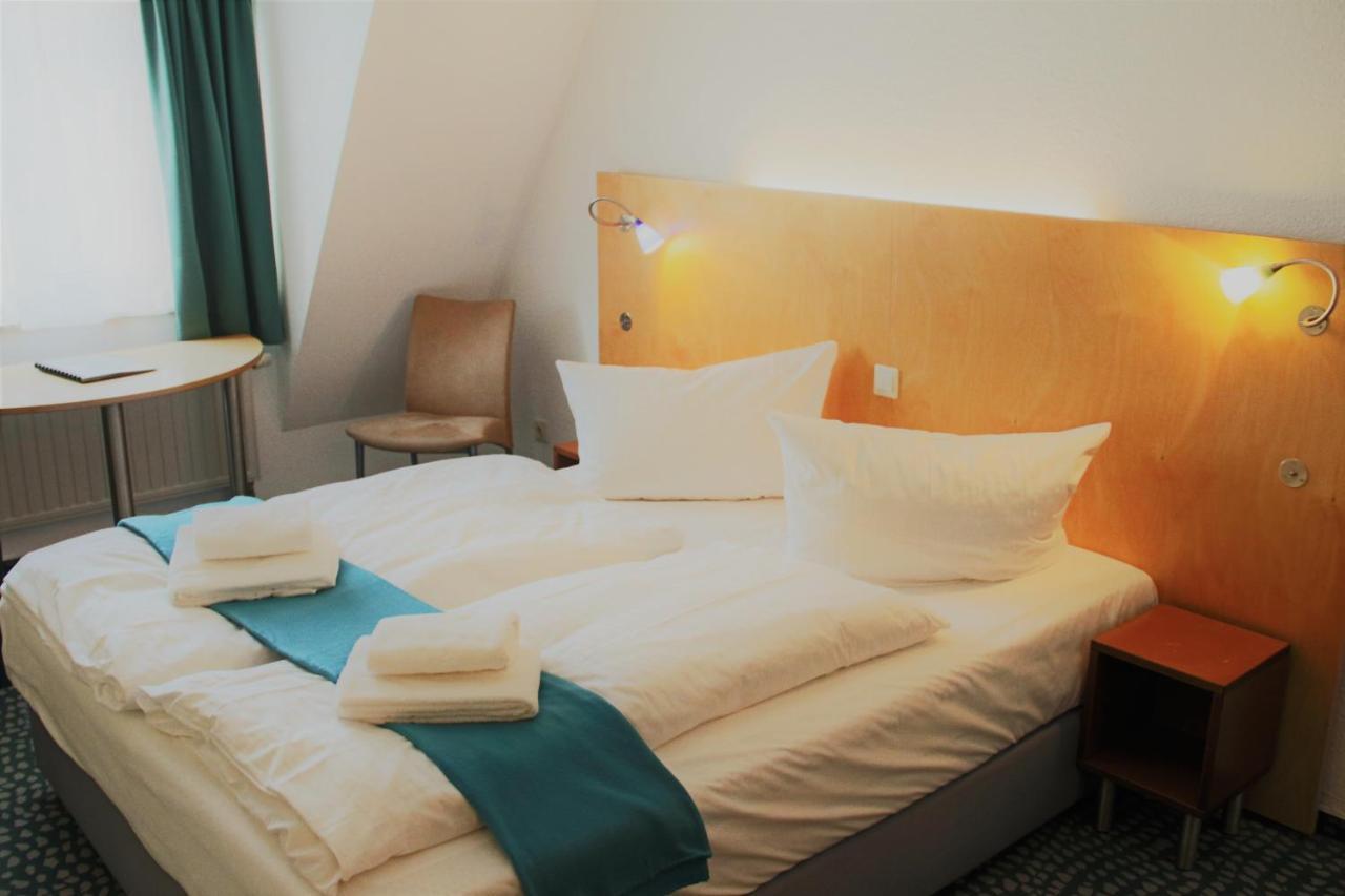 Check Inn Hotel Merseburg Exterior photo