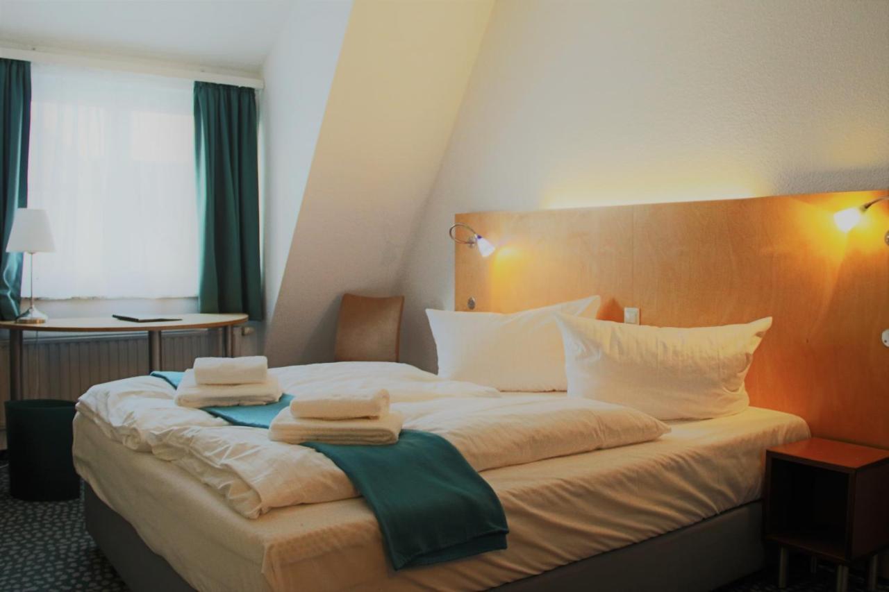 Check Inn Hotel Merseburg Exterior photo
